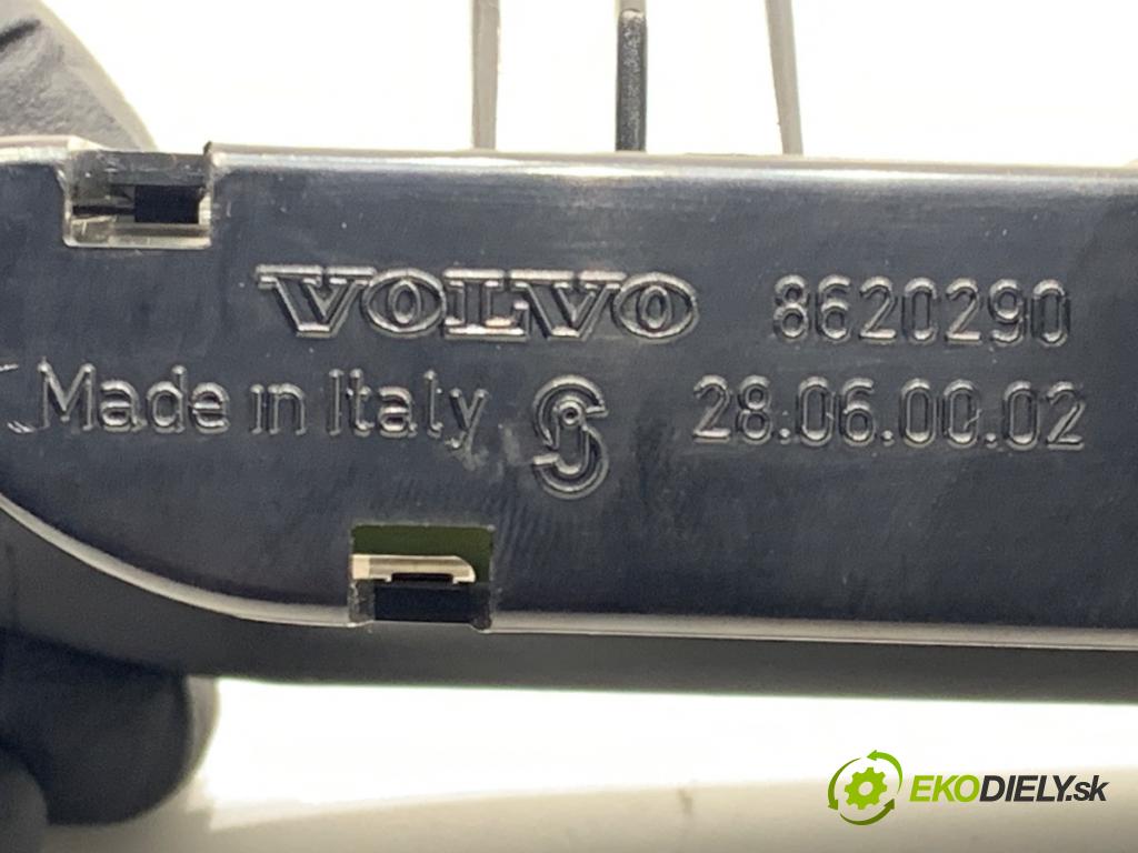 VOLVO V50 Kombi 2004 100 kW 2.0 D 1998 světlo brzdových světel 8620290
