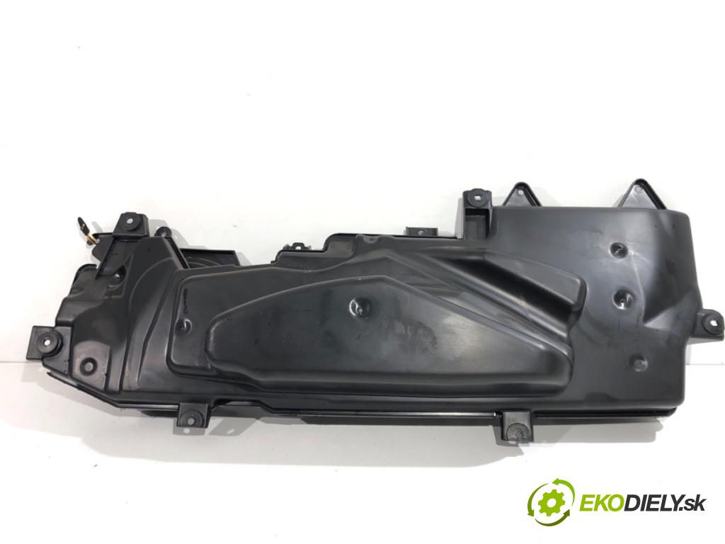 AUDI A6 C6 sedan 2006 103 kW 2.0 TDI 1968 reproduktory 4F0035381B 4F0035415