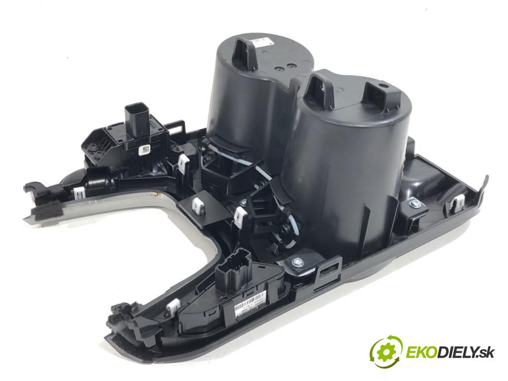 FORD MONDEO MK5 Kombi 2016 110 kW 2.0 TDCi 1998 Držiak na nápoje DS73-F13560-A (Držiak (úchyt) na nápoje)