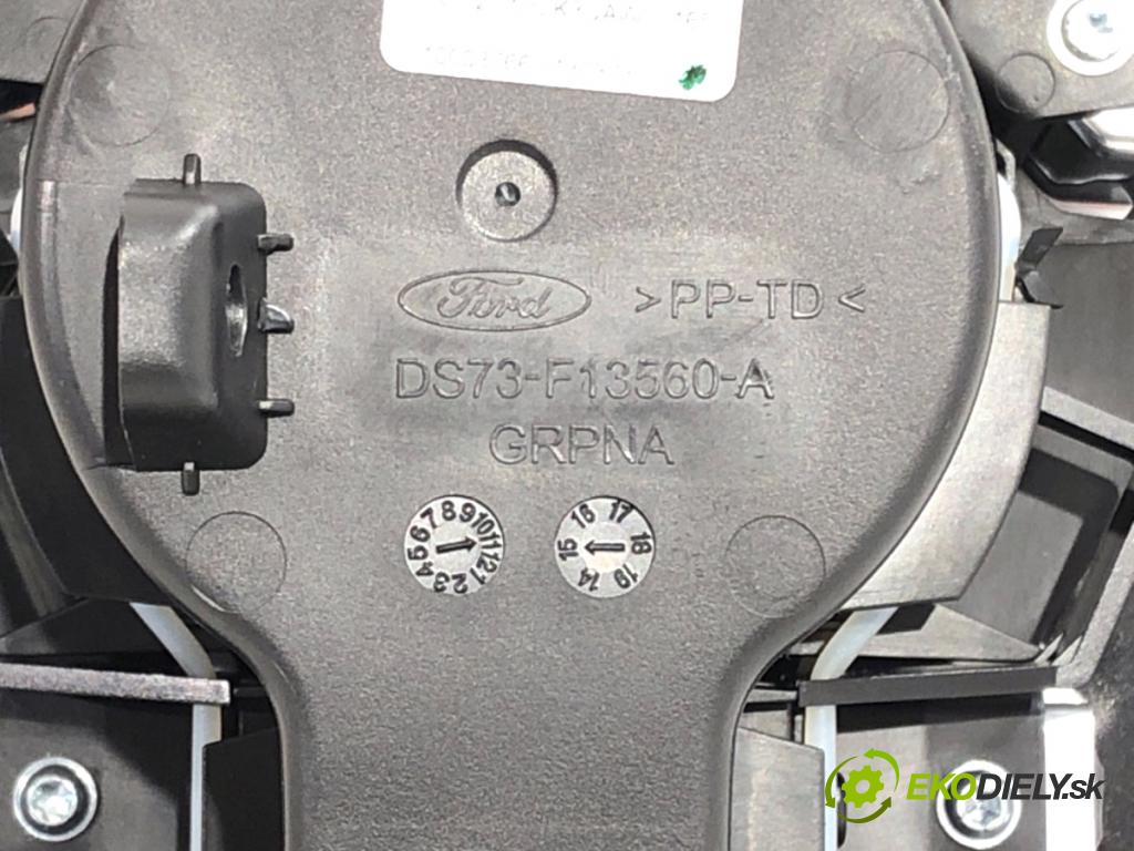 FORD MONDEO MK5 Kombi 2016 110 kW 2.0 TDCi 1998 Držiak na nápoje DS73-F13560-A (Držiak (úchyt) na nápoje)