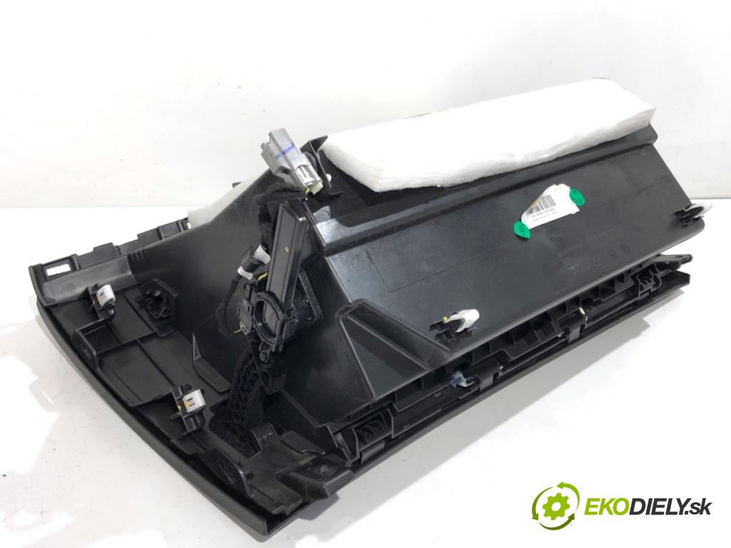 FORD MONDEO MK5 Kombi 2016 110 kW 2.0 TDCi 1998 Priehradka, kastlík spolujazdca DS73-13570-A (Priehradka (kastlík))