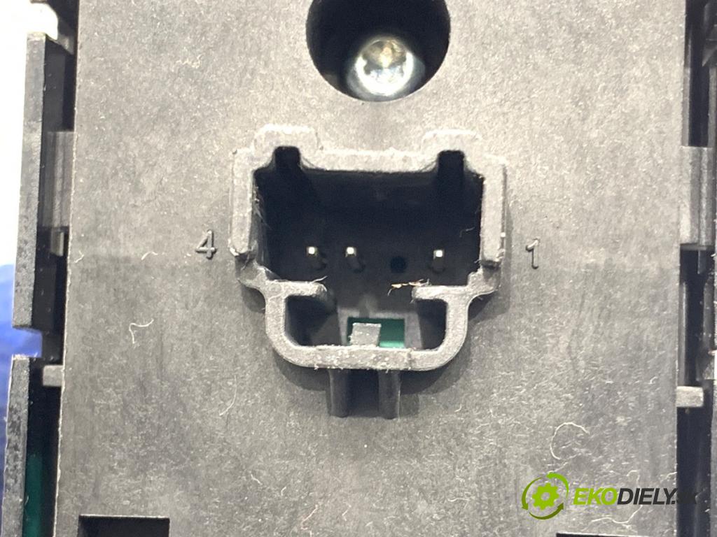 FORD MONDEO MK5 Kombi 2016 110 kW 2.0 TDCi 1998 Prepínač okien DG9T-14540-DDW (Prepínacie páčky pod volantom)