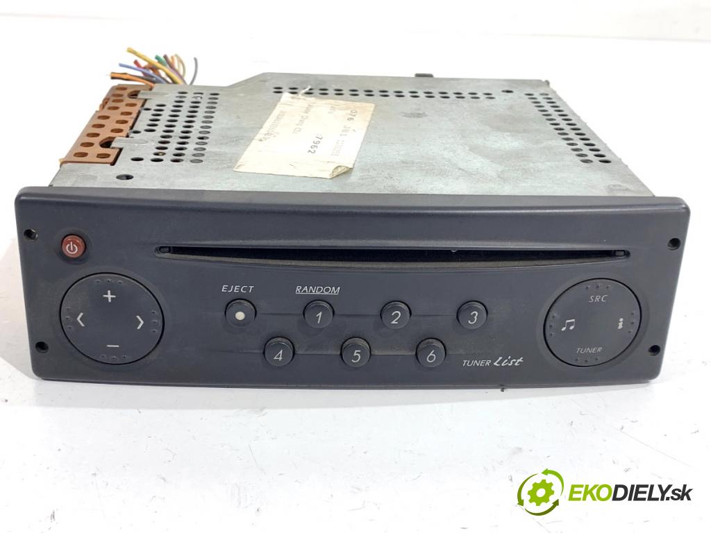 RENAULT ESPACE IV nadwozie wielkoprzestrzenne (MPV) 2003 85 kW 1.9 dCi (JK0U) 1870 RADIO 8200247962 (Audio zariadenie)