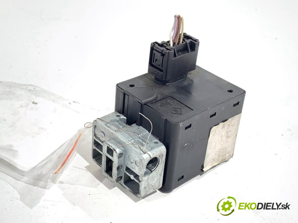 RENAULT ESPACE IV nadwozie wielkoprzestrzenne (MPV) 2003 85 kW 1.9 dCi (JK0U) 1870 blokáda volantu 8200033233 (Riadenie ostatné)