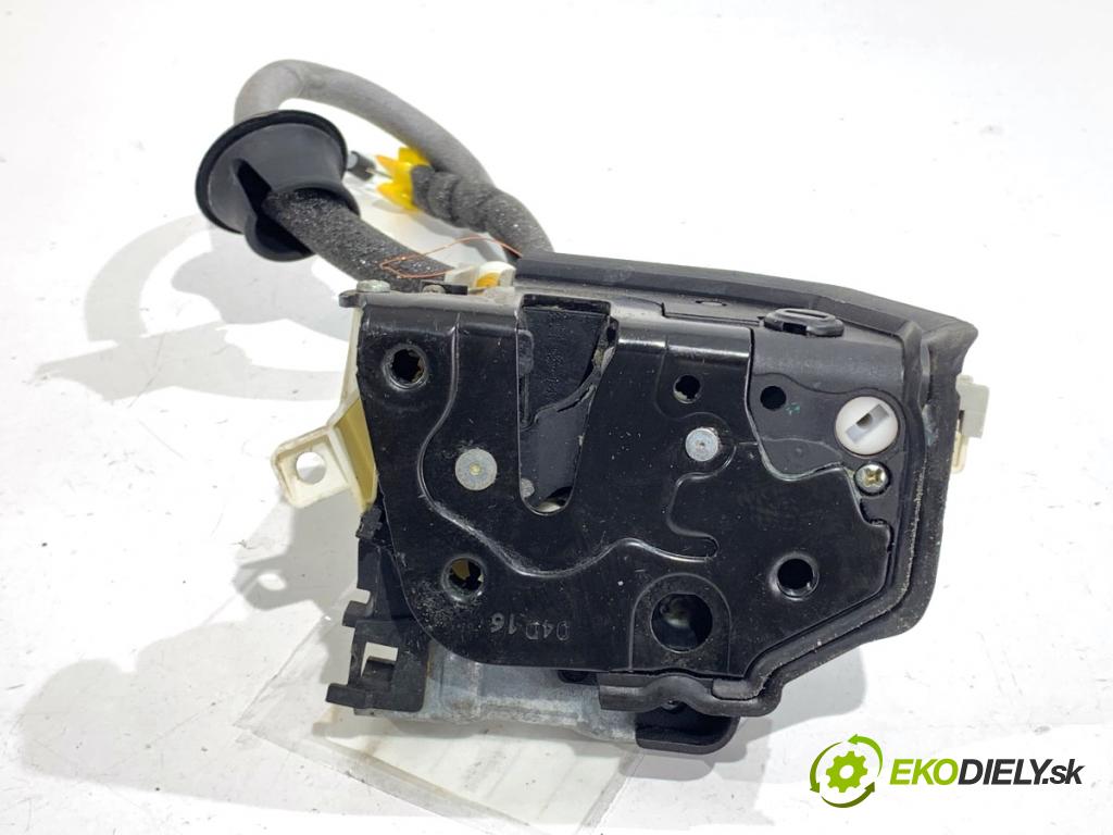 AUDI A4 B9 Kombi 2016 110 kW 2.0 TDI 1968 zámok dveře pravý zadní část 8X0839016E