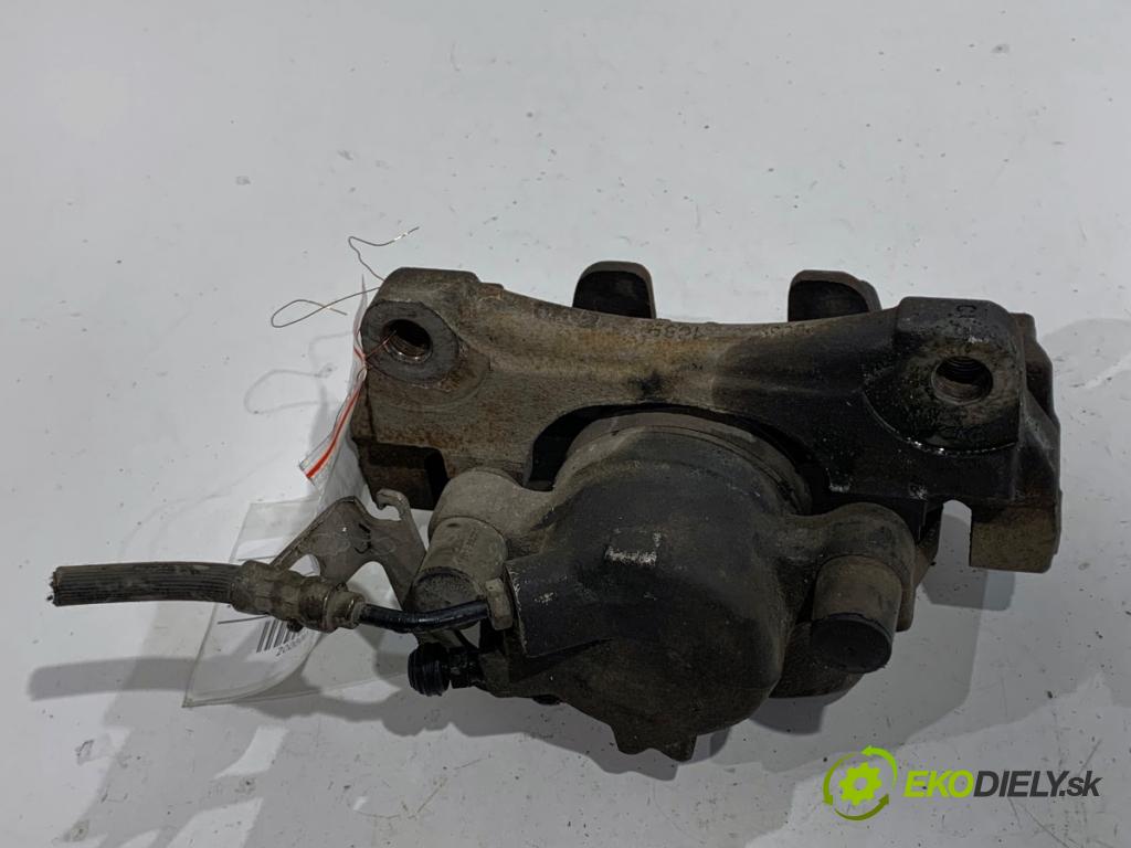 AUDI A4 B9 Kombi 2016 110 kW 2.0 TDI 1968 Brzdič strmeň ľavy predný 8W05BQ