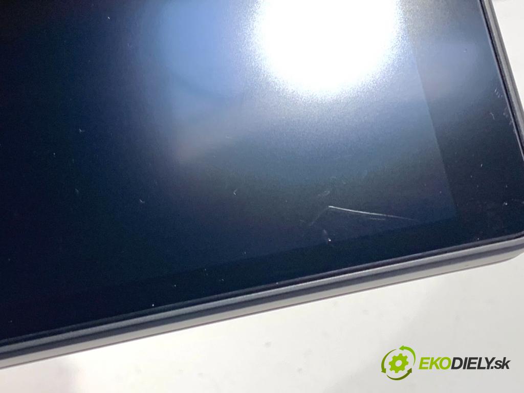 AUDI A4 B9 Kombi 2016 110 kW 2.0 TDI 1968 Dislpej  (Prístrojová doska)