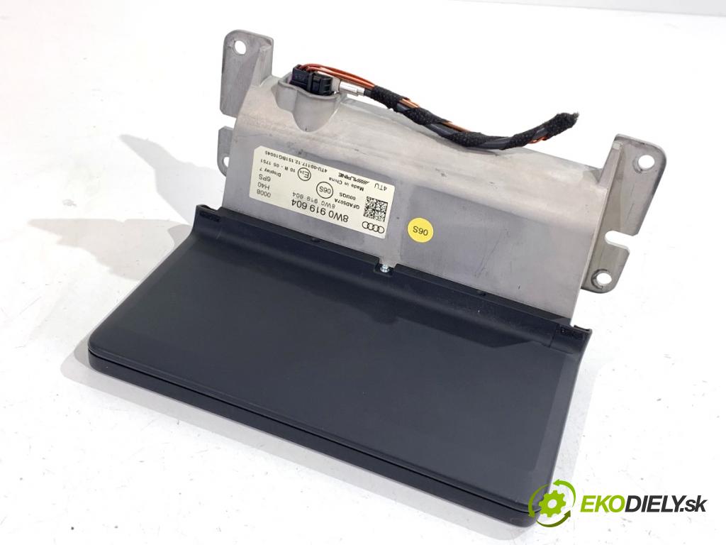 AUDI A4 B9 Kombi 2016 110 kW 2.0 TDI 1968 Dislpej  (Prístrojová doska)