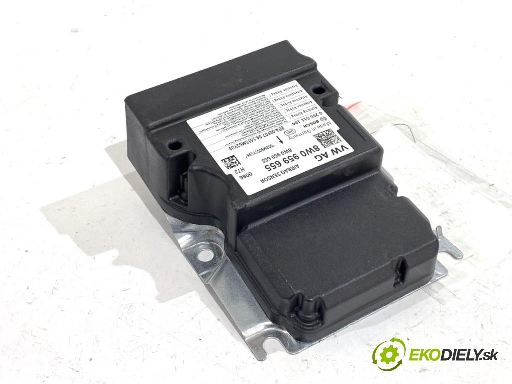 AUDI A4 B9 Kombi 2016 110 kW 2.0 TDI 1968 senzor airbag 8W0959655 (Snímač)