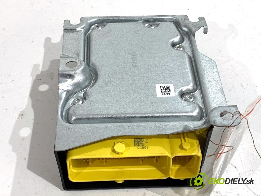 AUDI A4 B9 Kombi 2016 110 kW 2.0 TDI 1968 senzor airbag 8W0959655 (Snímač)