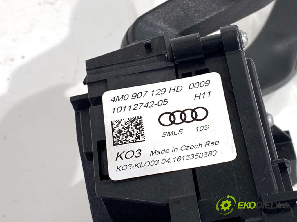 AUDI A4 B9 Kombi 2016 110 kW 2.0 TDI 1968 Prepínač kombinovaný 4M0907129HD (Prepínacie páčky pod volantom)