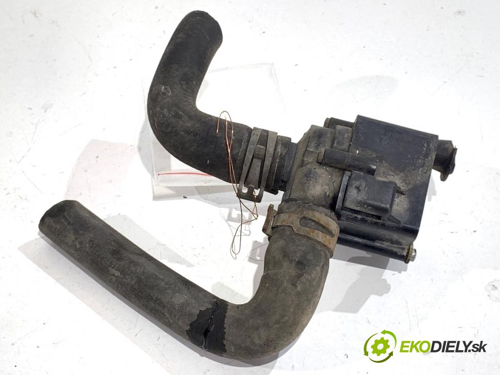 AUDI A4 B9 Kombi 2016 110 kW 2.0 TDI 1968 DALŠÍ: pumpa vody 06H121601P (Vodní pumpa)