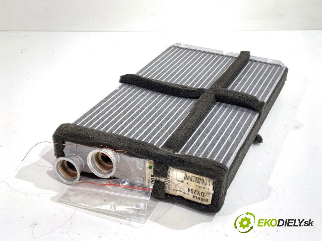 AUDI A4 B9 Kombi 2016 110 kW 2.0 TDI 1968 topné těleso radiátor topení DY704 (Radiátor topení)
