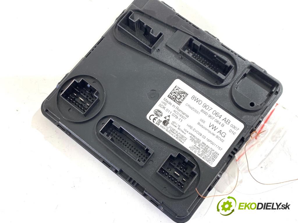 AUDI A4 B9 Kombi 2016 110 kW 2.0 TDI 1968 modul komfortu 8W0907064AB (Komfortní modul)