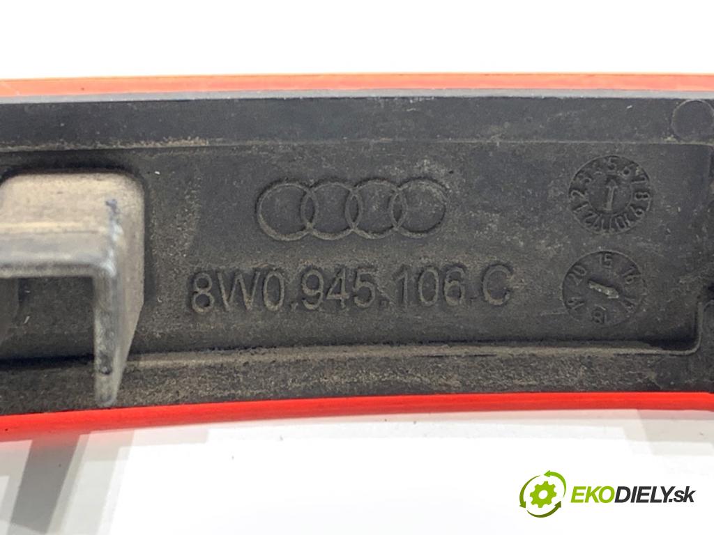 AUDI A4 B9 Kombi 2016 110 kW 2.0 TDI 1968 Svetlo nárazníka pravy zad reflexne 8W0945106C