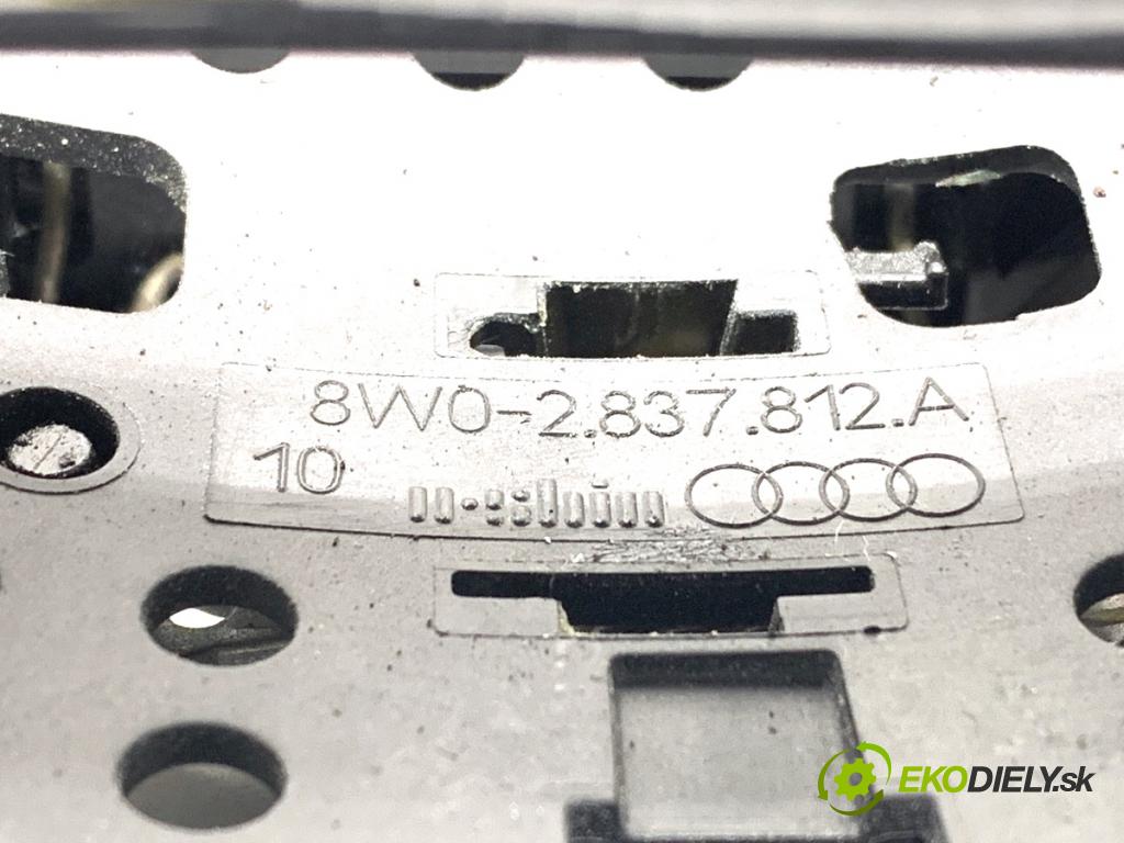 AUDI A4 B9 Kombi 2016 110 kW 2.0 TDI 1968 Kľučka vonkajšia pravy predný