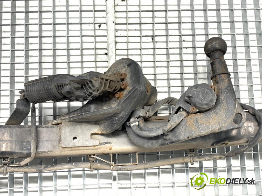 AUDI A4 B9 Kombi 2016 110 kW 2.0 TDI 1968 Hák tažné zařízení 8W0800491C (Tažné zařízení)