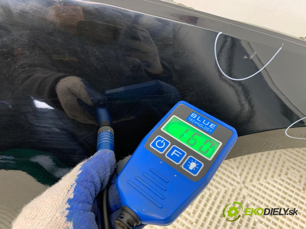 AUDI A4 B9 Kombi 2016 110 kW 2.0 TDI 1968 Blatník pravy predný LY9T