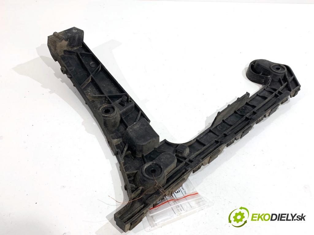 AUDI A4 B9 Kombi 2016 110 kW 2.0 TDI 1968 úchyt nárazníka levý zadní část 8W9807453