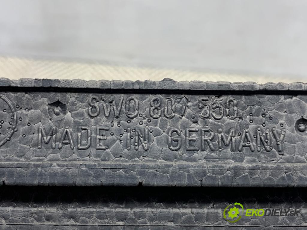 AUDI A4 B9 Kombi 2016 110 kW 2.0 TDI 1968 ABSORBER nárazníka přední část 8W0807550