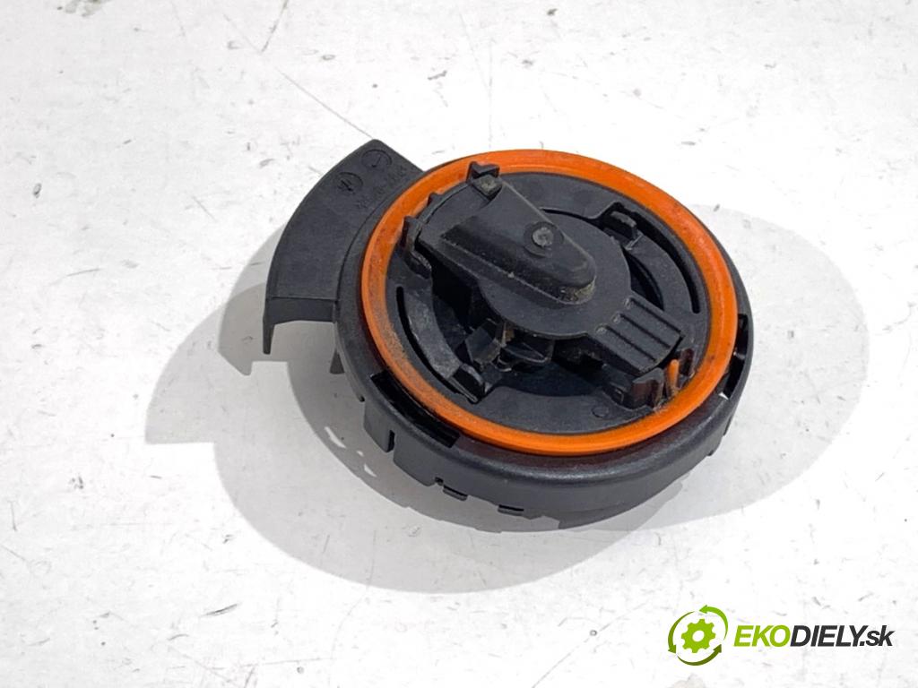 AUDI A4 B9 Kombi 2016 110 kW 2.0 TDI 1968 snímač nárazu 4M0955557A (Snímač nárazu)