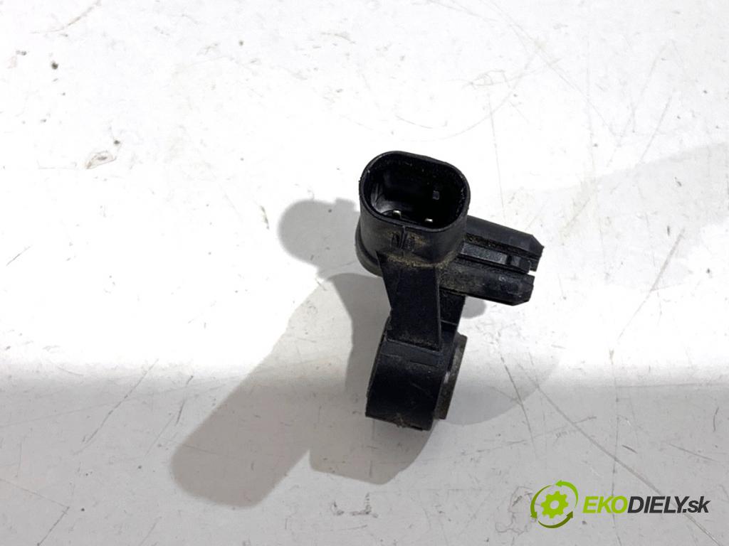 AUDI A4 B9 Kombi 2016 110 kW 2.0 TDI 1968 snímač nárazu 4M0959651 (Snímač nárazu)