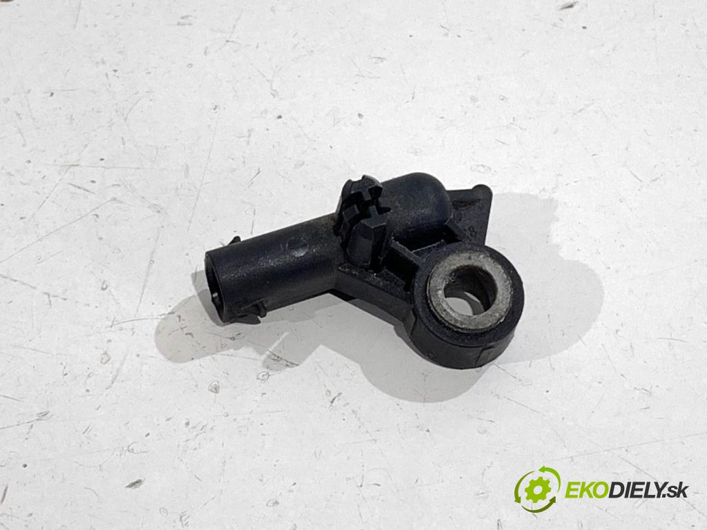 AUDI A4 B9 Kombi 2016 110 kW 2.0 TDI 1968 snímač nárazu 4M0959651 (Snímač nárazu)