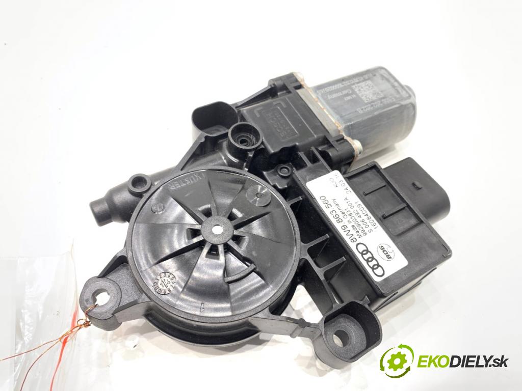 AUDI A4 B9 Kombi 2016 110 kW 2.0 TDI 1968 Motorček rolety kufra 8W9863560