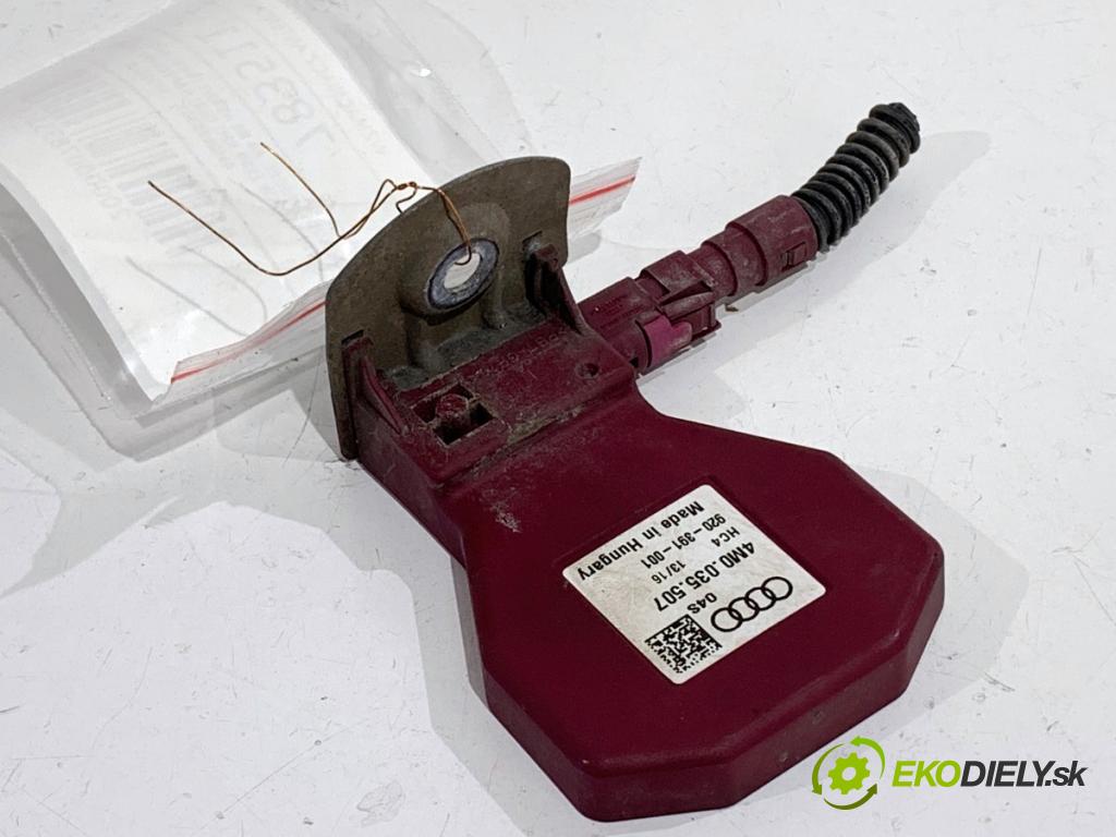 AUDI A4 B9 Kombi 2016 110 kW 2.0 TDI 1968 Zosilňovač Antenní: 4M0035507 (Zosilňovač)