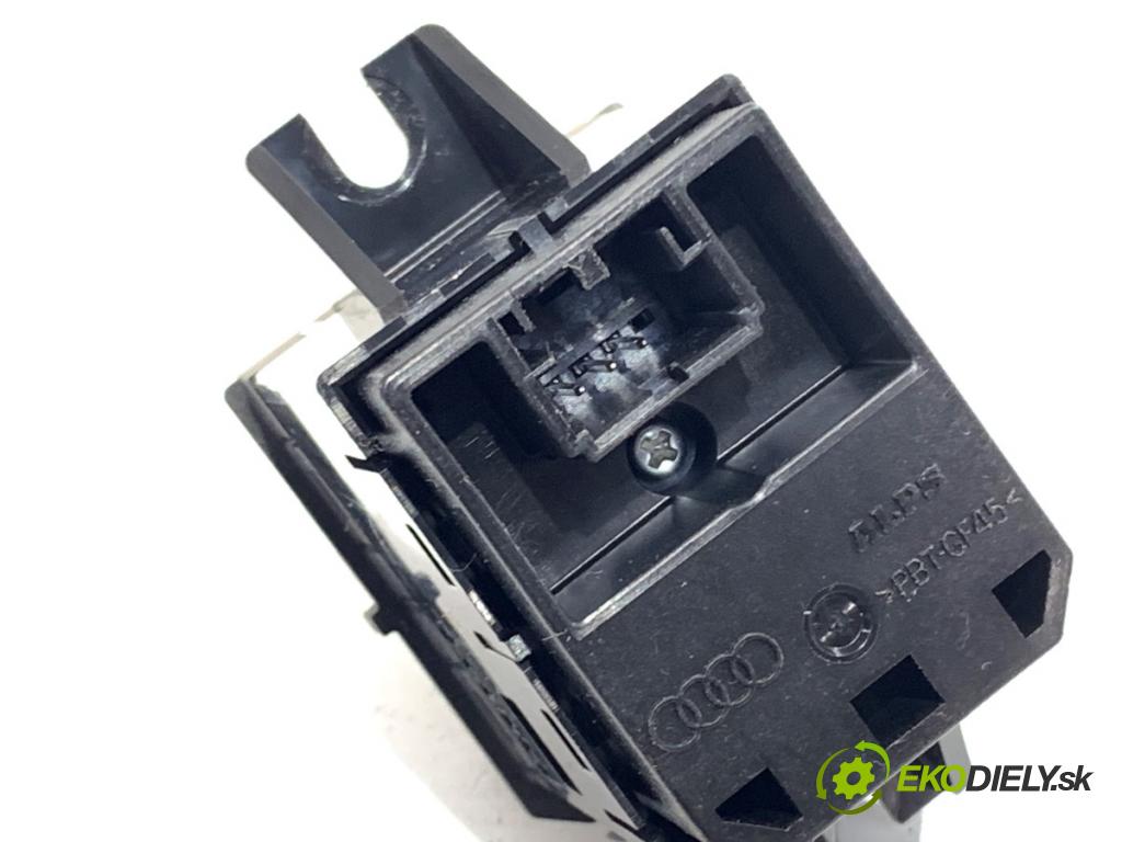 AUDI A4 B9 Kombi 2016 110 kW 2.0 TDI 1968 Panel ovládania radia 8W1919616 (Prepínacie páčky pod volantom)