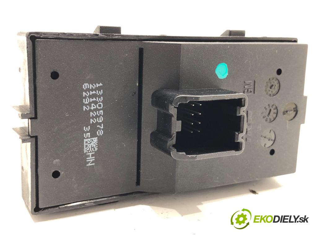 OPEL MERIVA B nadwozie wielkoprzestrzenne (MPV) 2017 88 kW 1.4 (75) 1364 Prepínač okien 13305978 (Prepínacie páčky pod volantom)