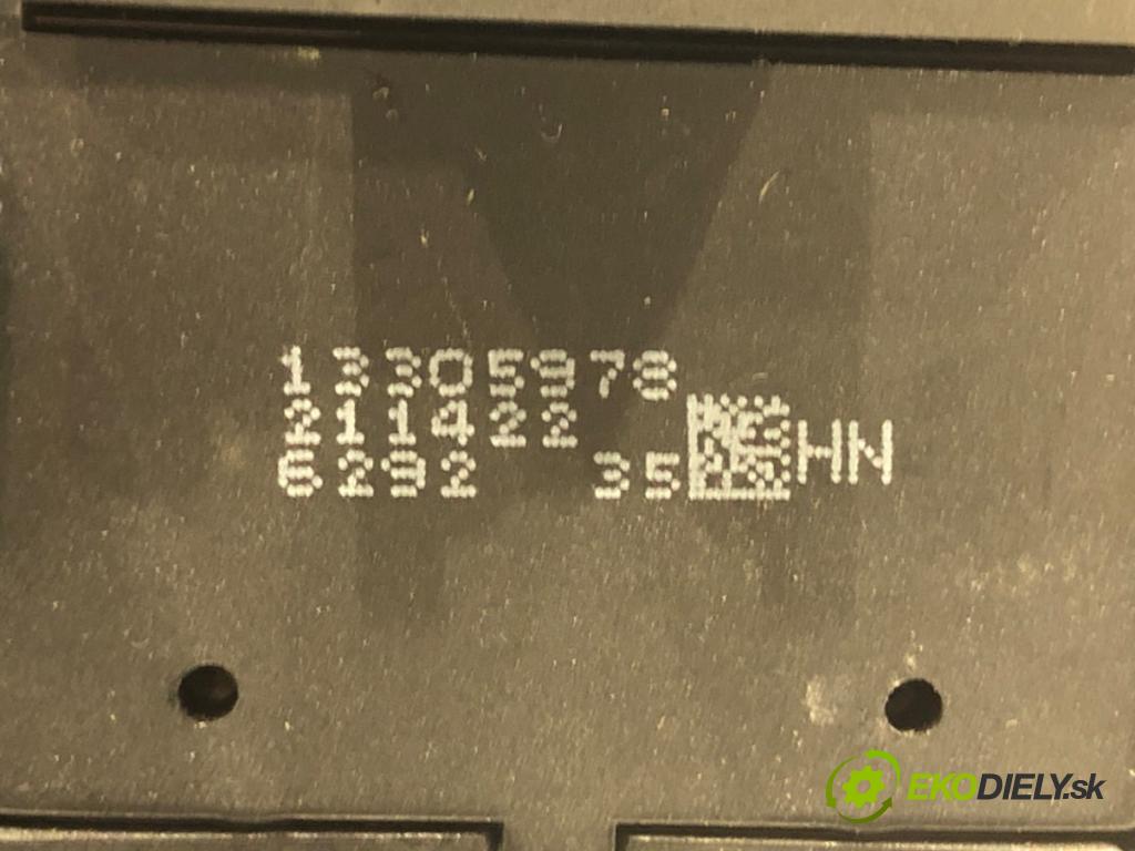 OPEL MERIVA B nadwozie wielkoprzestrzenne (MPV) 2017 88 kW 1.4 (75) 1364 Prepínač okien 13305978 (Prepínacie páčky pod volantom)