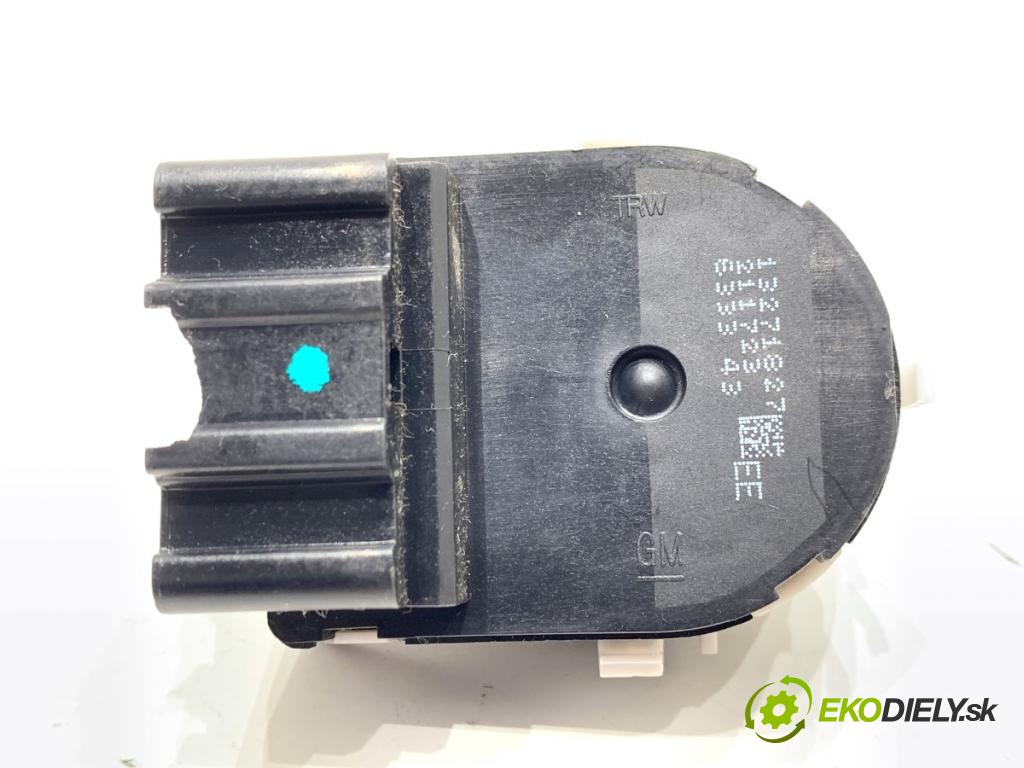 OPEL MERIVA B nadwozie wielkoprzestrzenne (MPV) 2017 88 kW 1.4 (75) 1364 Prepínač nastavenia spätných zrkadiel 13271827 (Prepínacie páčky pod volantom)