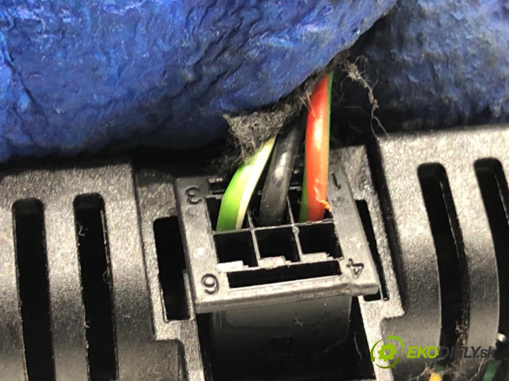 OPEL MERIVA B nadwozie wielkoprzestrzenne (MPV) 2017 88 kW 1.4 (75) 1364 Panel ovládania kúrenia 13435148 (Prepínacie páčky pod volantom)