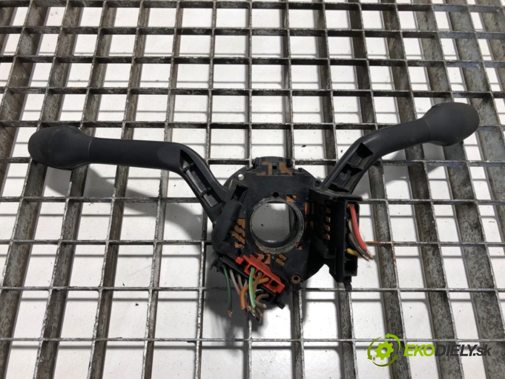 VW TRANSPORTER T4 Autobus 1996 57 kW 2.4 D 2370 Prepínač kombinovaný 703953503E (Prepínacie páčky pod volantom)