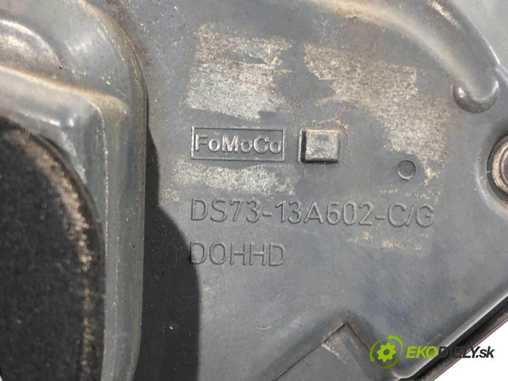 FORD MONDEO MK5 Kombi 2016 110 kW 2.0 TDCi 1998 světlo zadní část pravá vnitřní DS73-13A602-CG (Klika dveří ostatní)