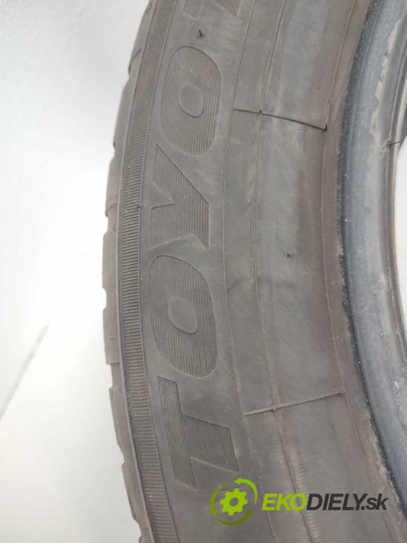 --- --- PNEUMATIKY: zima 1X 225/55 17" TOYO