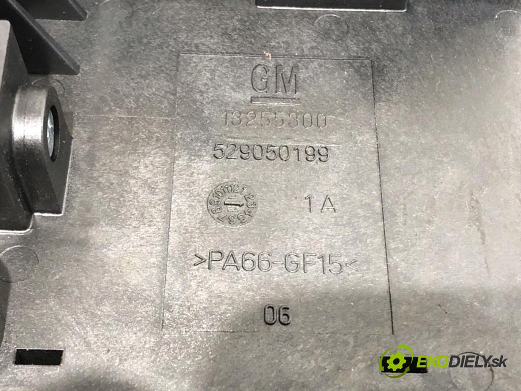 OPEL INSIGNIA A Kombi 2011 118 kW 2.0 CDTI 4x4 (35) 1956 skříňka poistková 13343479 (Pojistková skříňka)