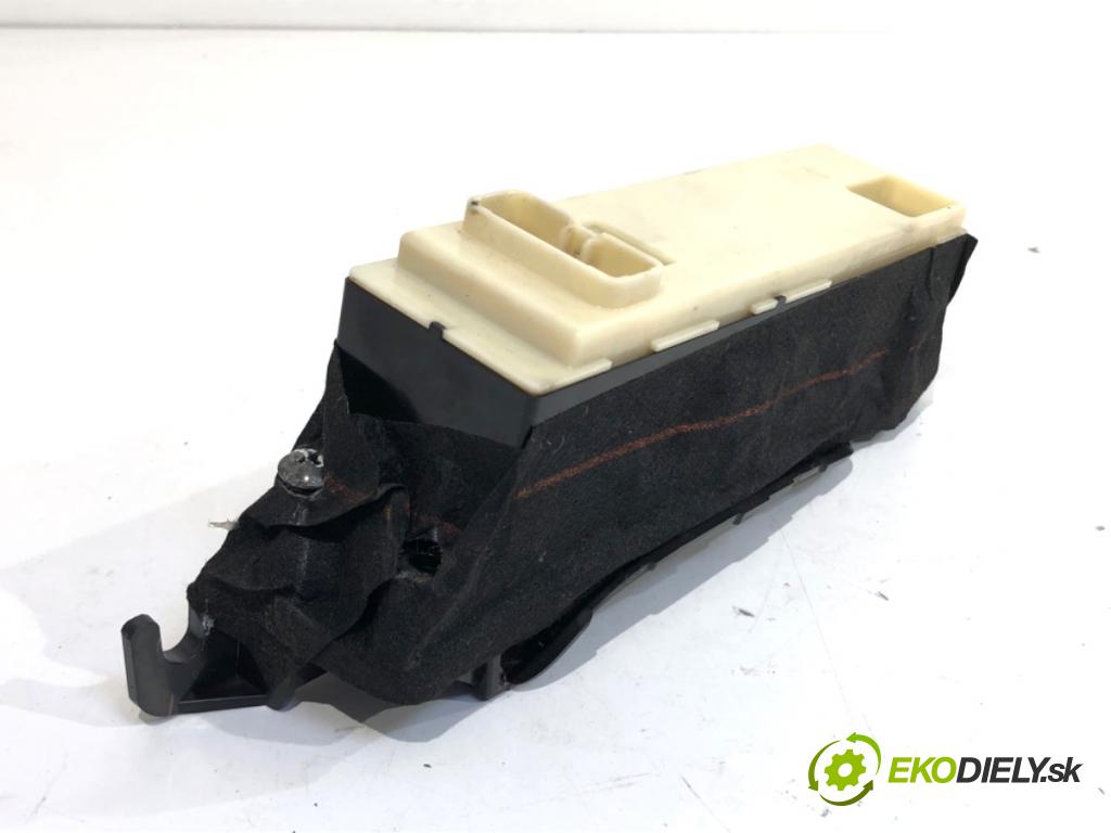 SUBARU OUTBACK III Kombi 2005 121 kW 2.5 AWD (BP9) 2457 Prepínač okien 514837 (Prepínacie páčky pod volantom)