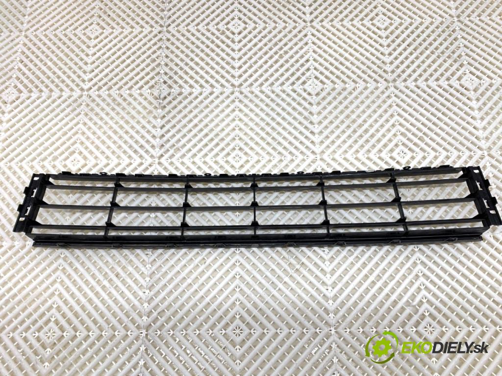 VW PASSAT B7 sedan 2014 103 kW 2.0 TDI 1968 mří nárazníka přední část střední 3AA853677