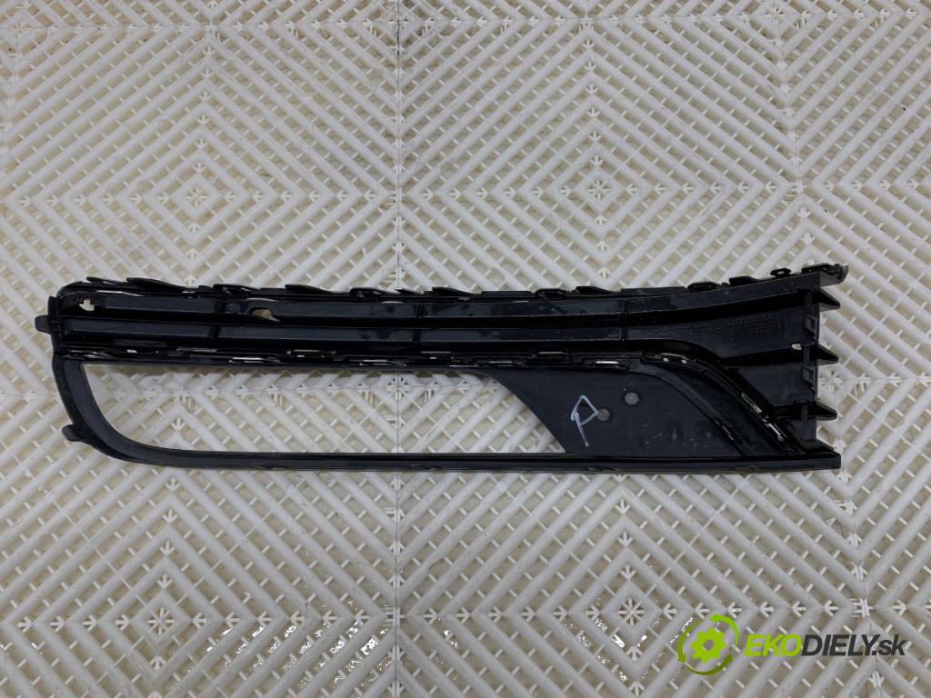VW PASSAT B7 sedan 2014 103 kW 2.0 TDI 1968 Mriežky nárazníka pravy predný 3AA853666