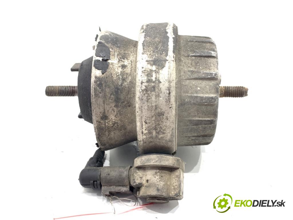 AUDI A6 C6 sedan 2006 103 kW 2.0 TDI 1968 AirBag motora levý 4F0199379G