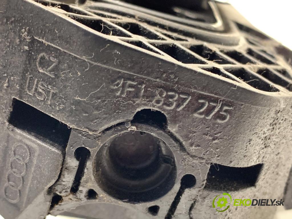 AUDI A6 C6 sedan 2006 103 kW 2.0 TDI 1968 klika vnejší levý přední část 4F1837275