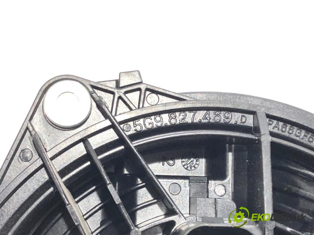 VW GOLF VII liftback 2016 81 kW 1.6 TDI 1598 klika dveří zadní část 5G9827469D