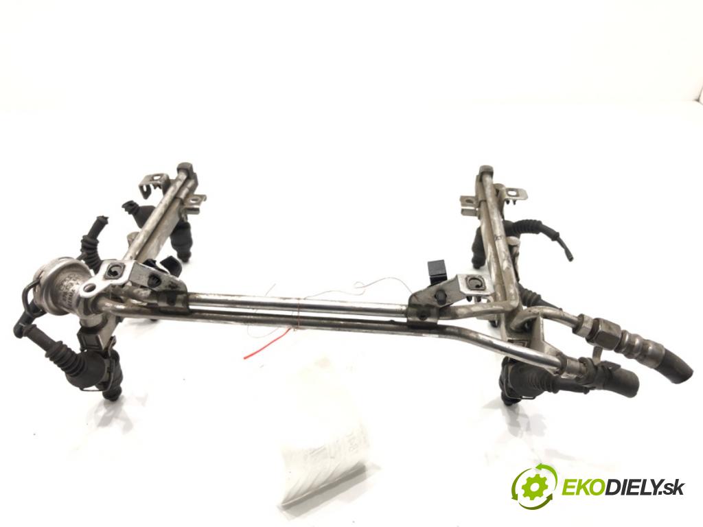 AUDI A6 C5 sedan 1999 121 kW 2.4 quattro 2393 lišta vstřikovací 078133551AC (Vstřikovací lišta)