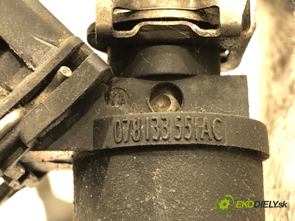 AUDI A6 C5 sedan 1999 121 kW 2.4 quattro 2393 lišta vstřikovací 078133551AC (Vstřikovací lišta)