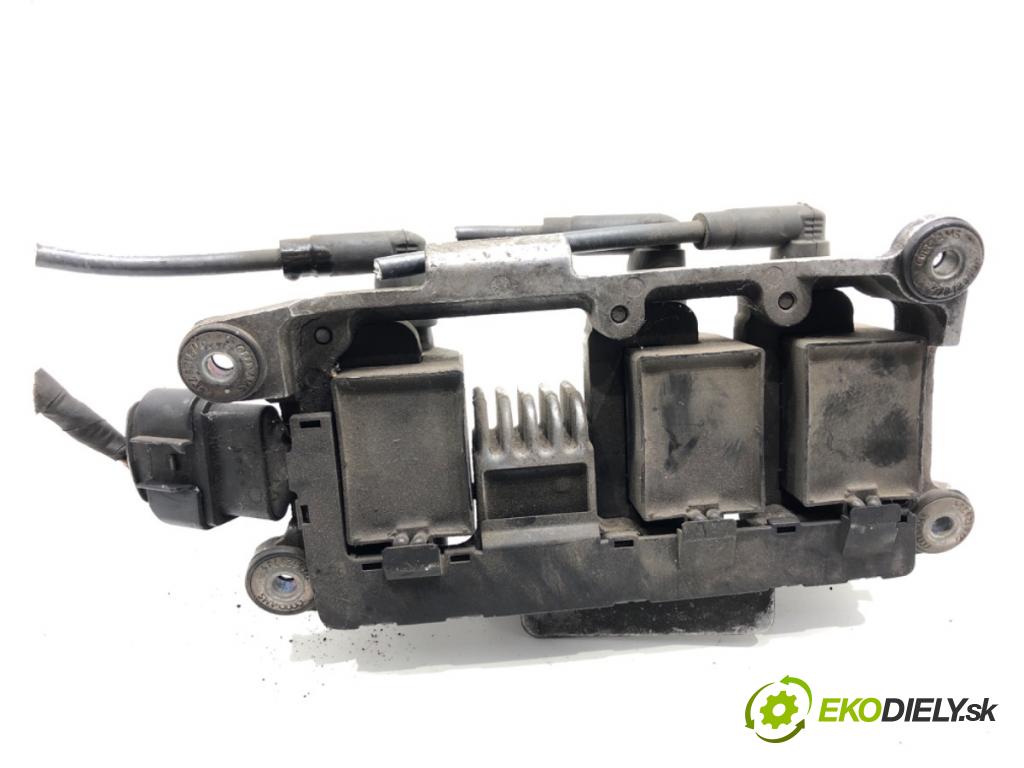 AUDI A6 C5 sedan 1999 121 kW 2.4 quattro 2393 Cievka zapaľovacia 078905104 (Zapaľovacia cievka)