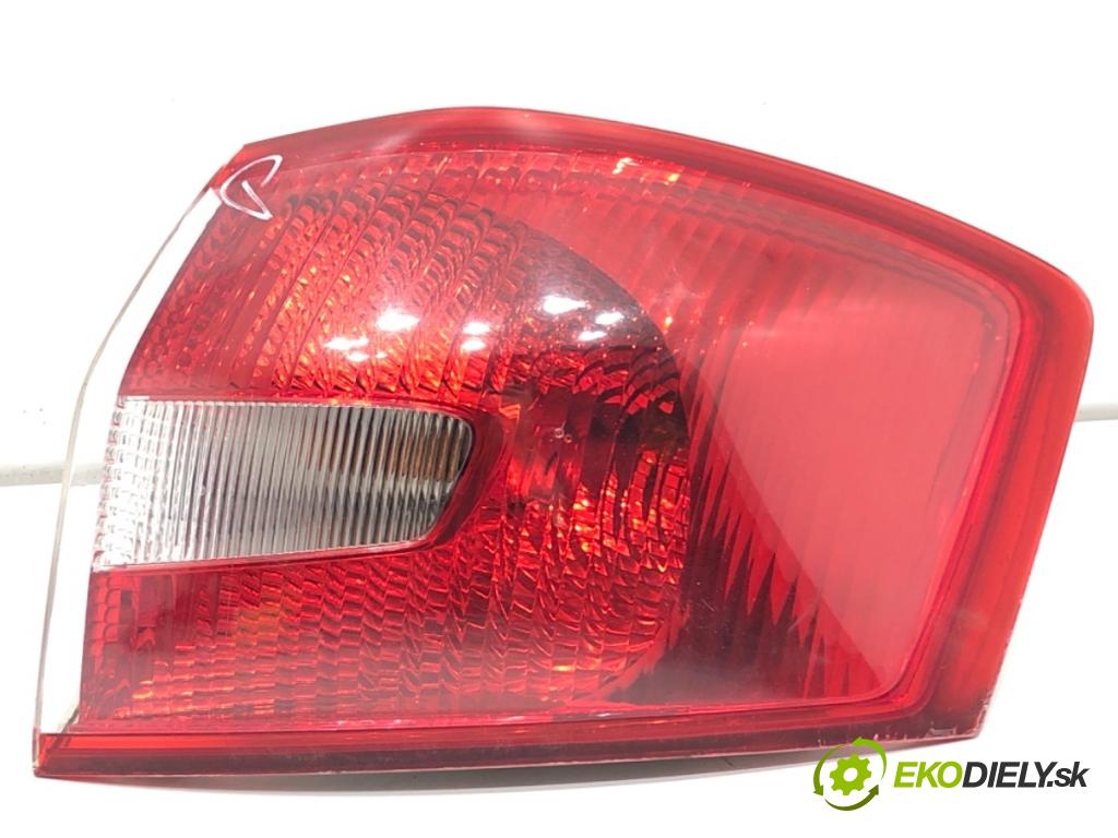 FORD KUGA I SUV 2008 100 kW 2.0 TDCi 1997 Svetlo pravy zad 
