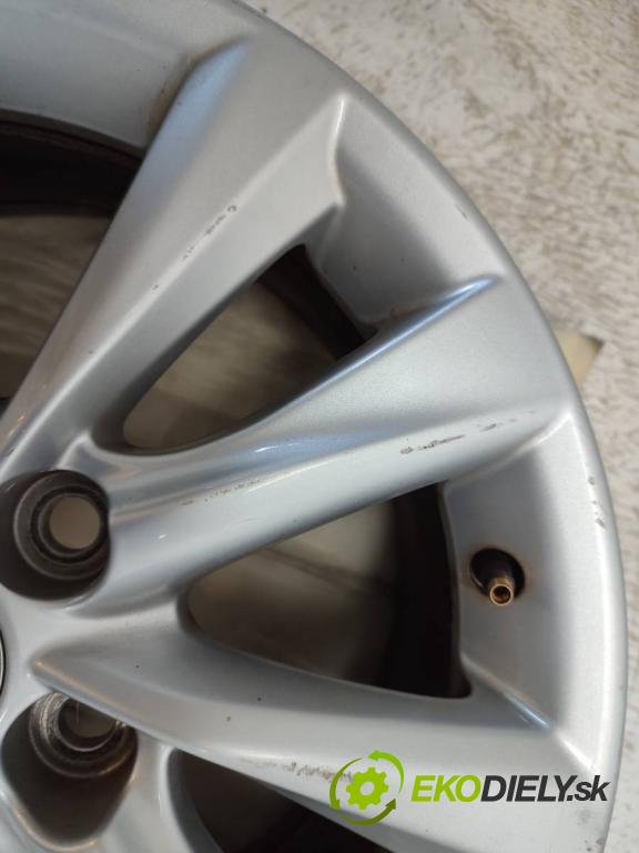 TOYOTA AURIS II Kombi 97 kW 1.6 (ZRE185_) 1598 disk 16 7J ET40 5X114,3 60,1