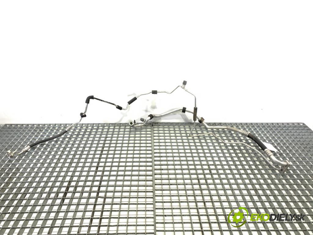 OPEL ASTRA K liftback 2019 110 kW 1.4 Turbo (68) 1399 rúrka klimatizace 39121587 (Trubka klimatizace)